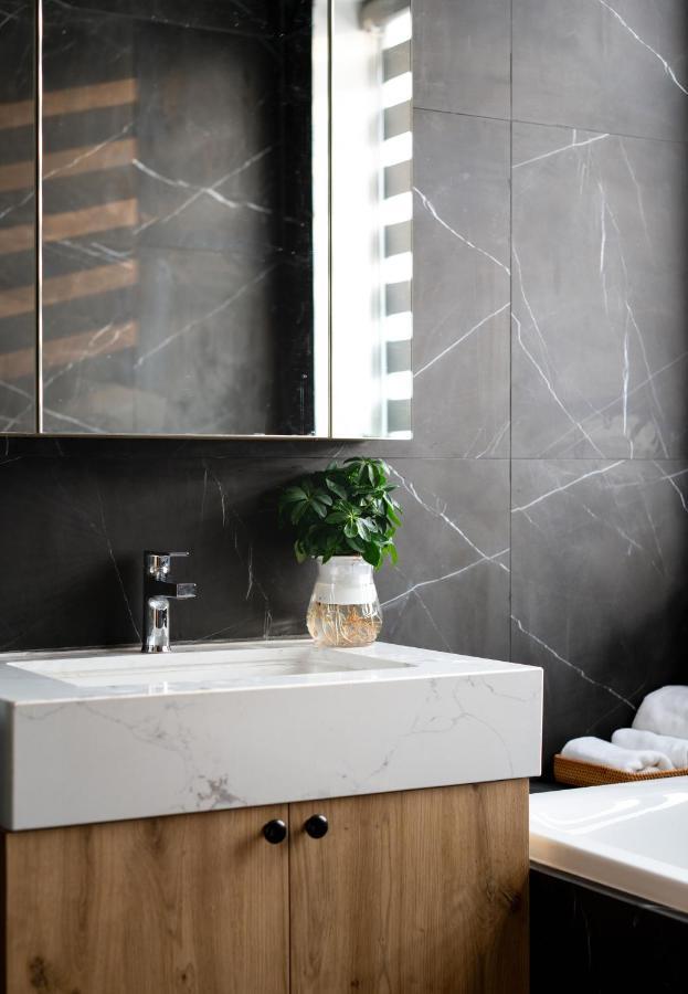 The Galaxy Home Doi Can Hotel And Apartment Ханой Екстериор снимка